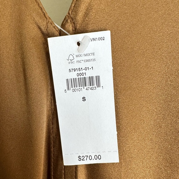 NWT SOLD OUT! Banana Republic eterno silk maxi - Picture 3 of 3